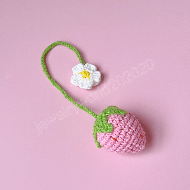 Handmade Crochet Knitted Strawberry Keychain For Women Girl Crocheted Wool Flower Leaf Bag Pendant Ornament Car Charms Key Ring