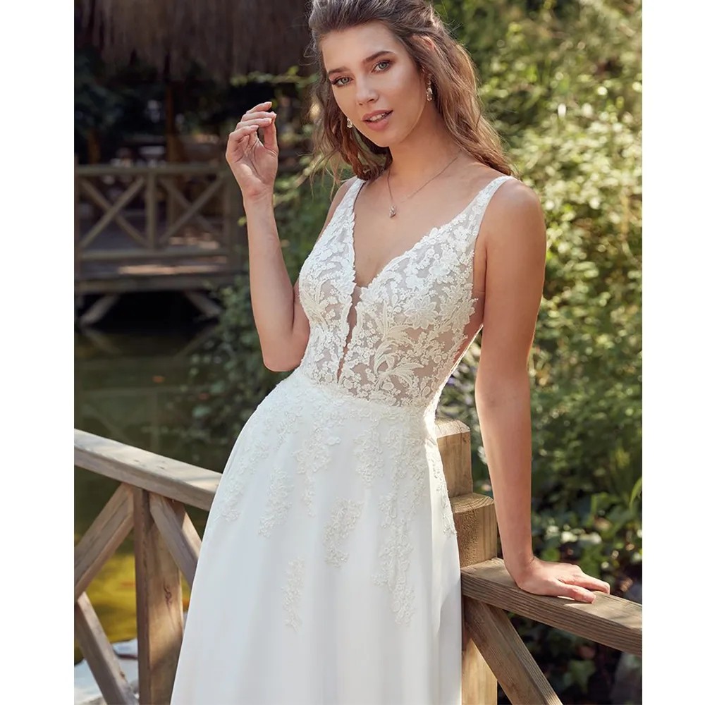 Sexy V Neck Backless Wedding Dresses Modern White Satin Lace Sleeveless Boho Garden Bridal Gowns Buttons Court Train Plus Size Bride Simple Robes de Mariee CL2945