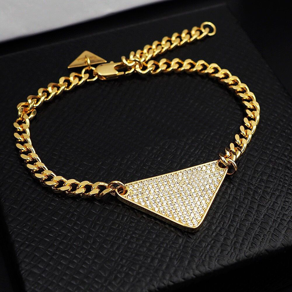 Bracelet Triangle en métal avec lettre de Tennis, plein de diamants, Bracelet Triangle classique pour Couple