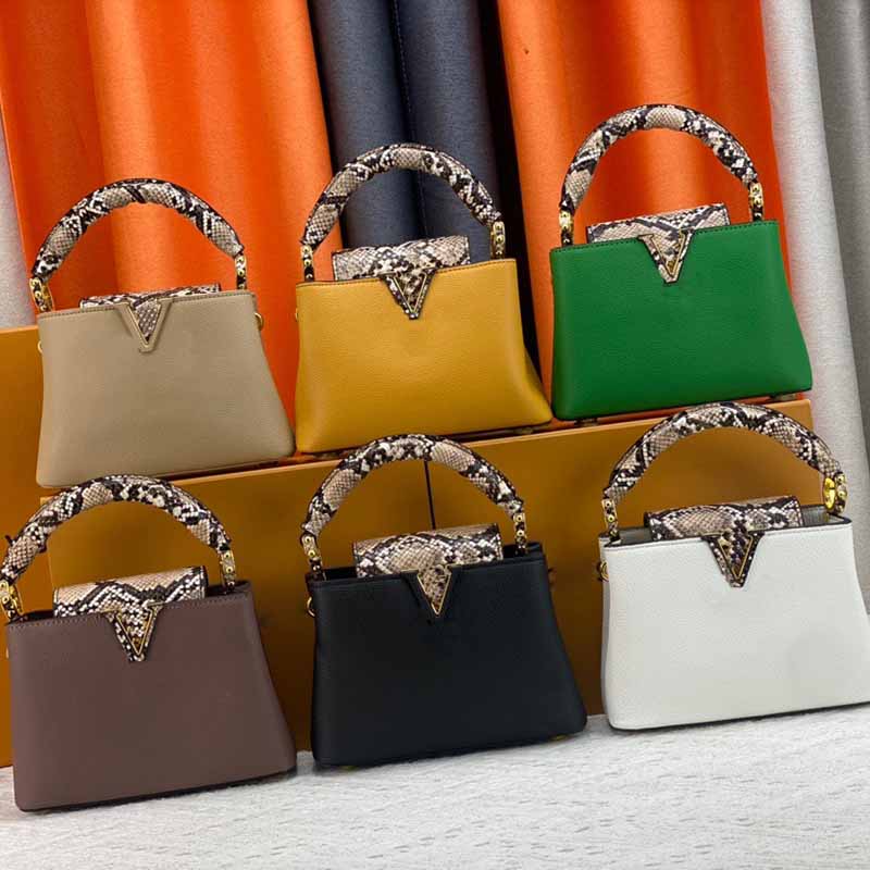 10A handbag Designer women Tote bag Mini Black wallet Python leather fashion Shoulder Clutch bag Vintage clamshell V logo Crossbody purse 21CM classic handbags