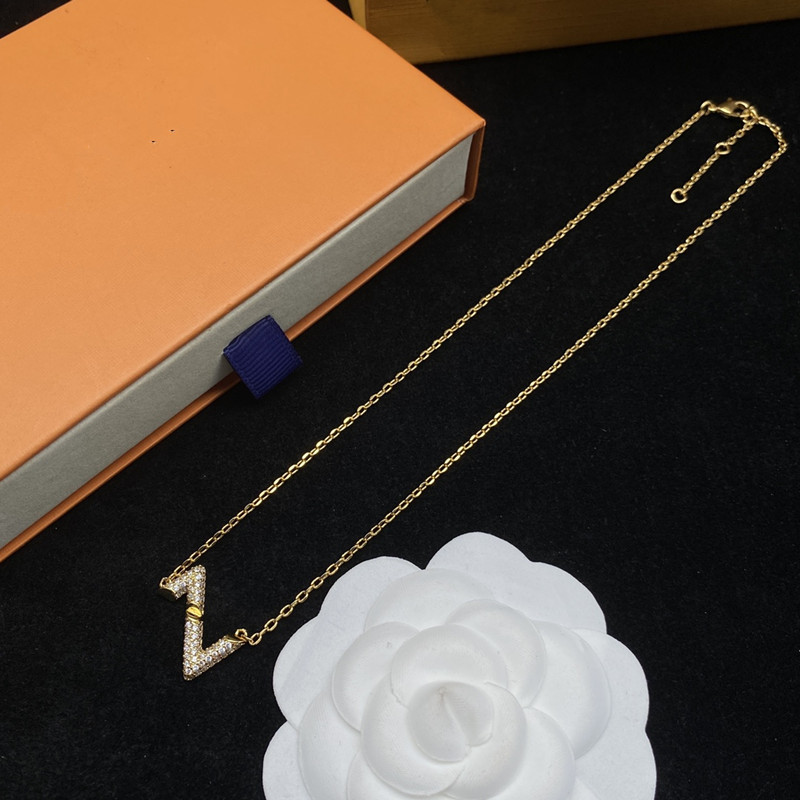 Mit BOX Classic Titan Stahl Brief Halskette Designer Damen Gold Silber Halsketten Herren Geschenk Freundin Hochzeit Luxus Schmuck nicht verblassen