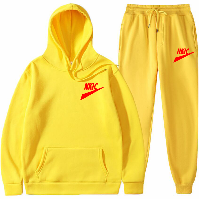 Nya avslappnade herrspårar Spring Men's Sportswear Set Hoodies Sweatpants Man Streetwear Set Plus Size