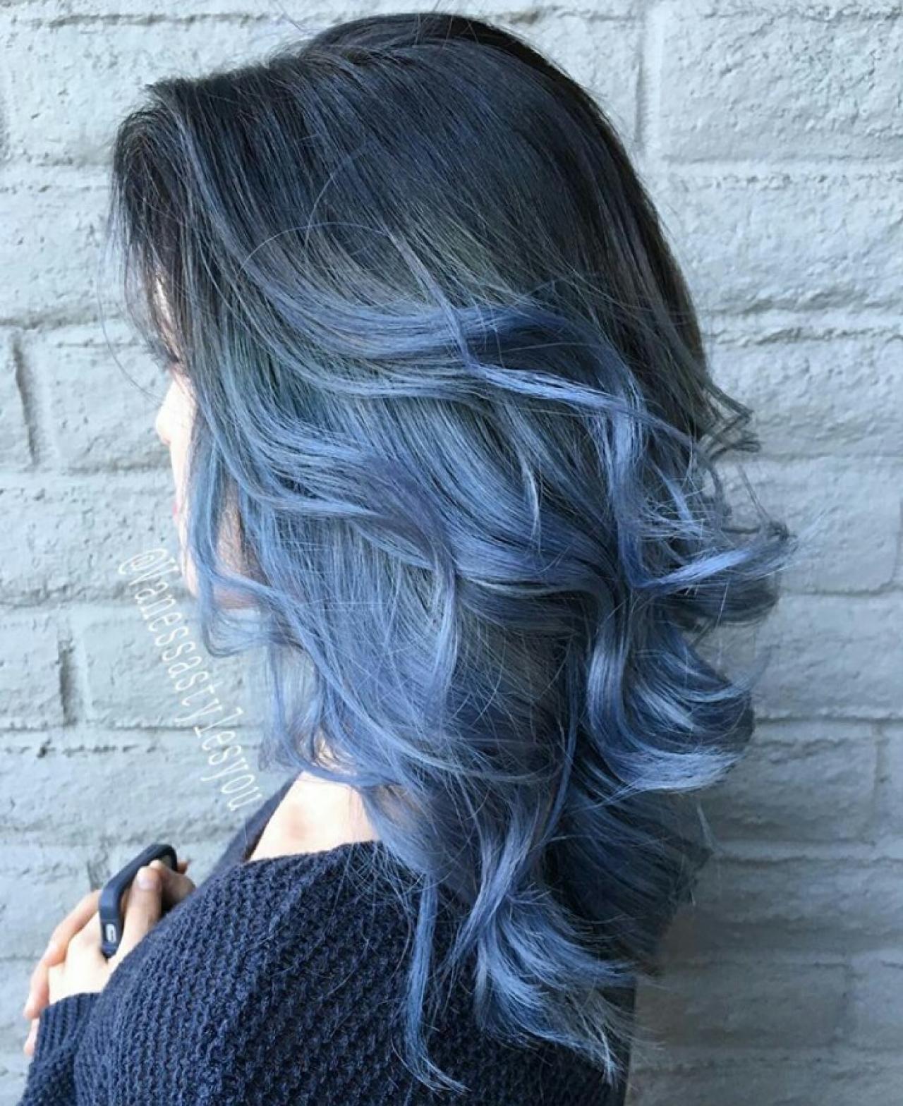 Ombre Black Blue Wig Wig Festival Кудрявые синтетические волосы средняя длина косплей парики для женщин.
