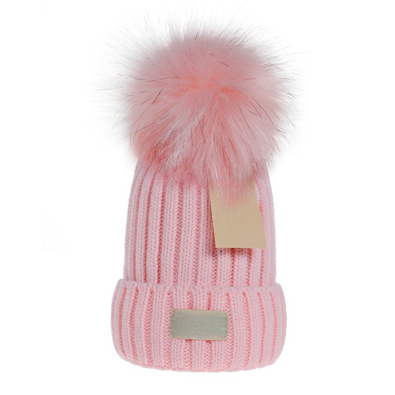 Damski kapelusz dzianinowy z pom pomys kobiety mężczyzn Mężczyzn Para Krzyna Krzyki Kapelusze Męskie czapki Klasyczna czapki na zewnątrz Panie Winter Warm Cap Wysoka jakość