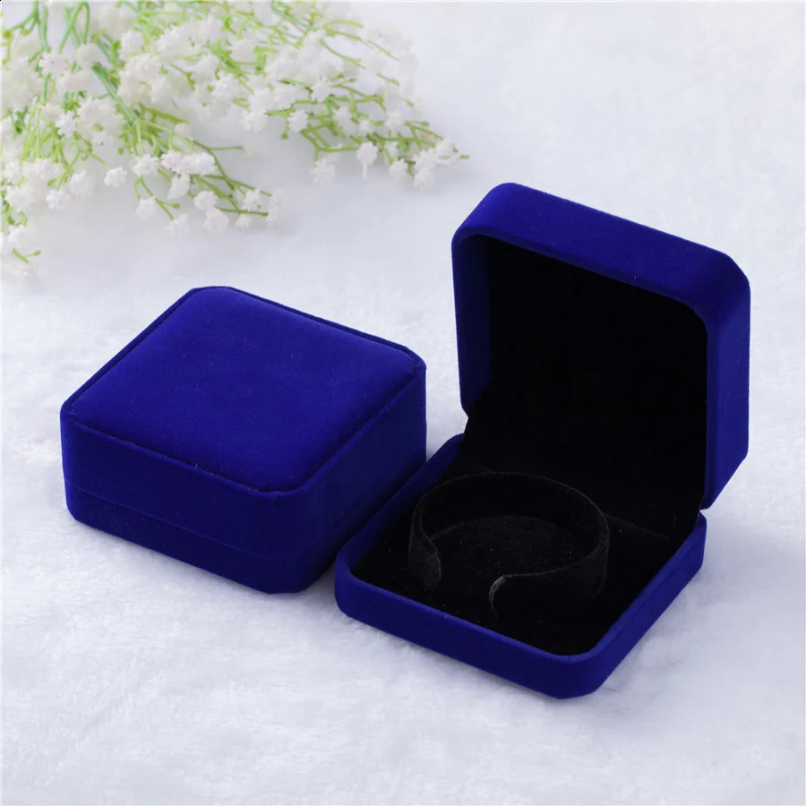 Smycken lådor sammet armband lådan högkvalitativ halsband förvaring Bangle Case Proposal Engagement Wedding Counter Display Packing 231118