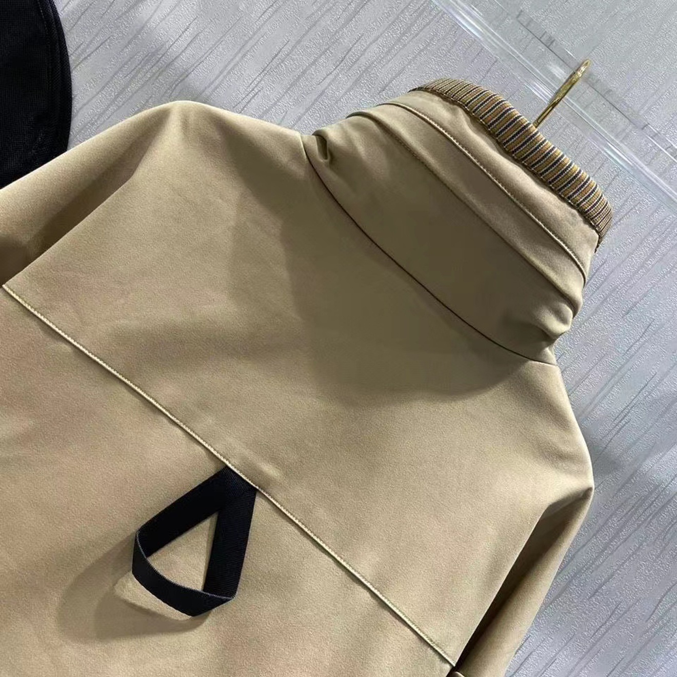 Jackets com capuz de designer feminino casacos triangle moda de manga longa M001