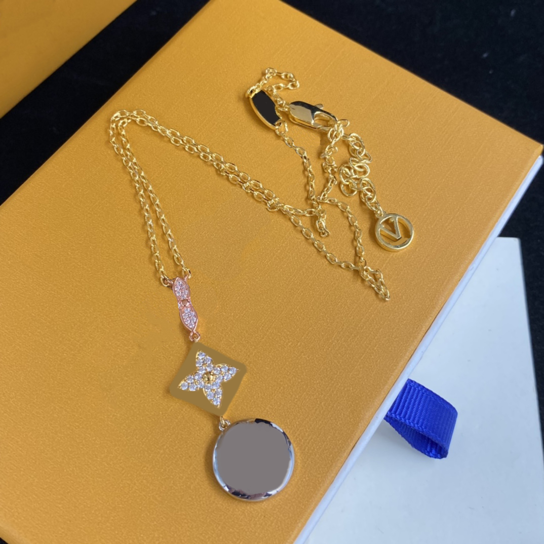 2023 neue Luxus-klassische Marke Anhänger Kaninchen Halskette Persönlichkeit Halsketten Gold Silber Rose Gold einfache Mode für Frauen Valentinstag Party Schmuck Geschenk