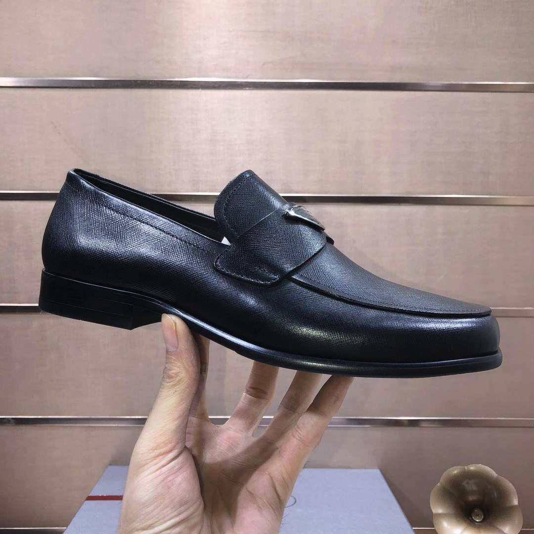 40 modèle printemps automne nouveau créateur de luxe chaussures pour hommes mode décontracté hommes chaussures habillées couleur unie en cuir mocassins mâle