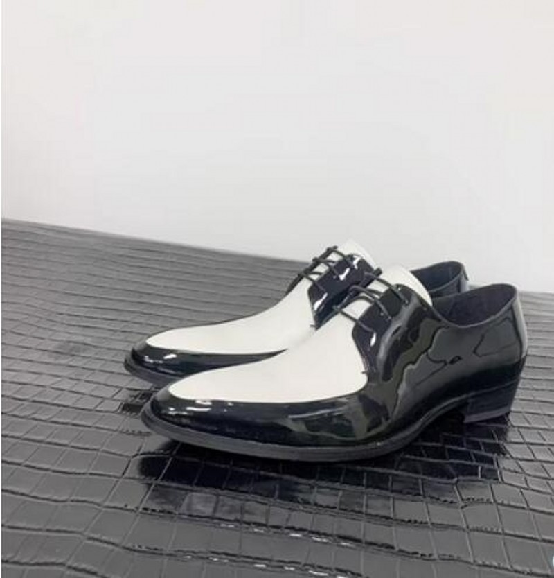 Chaussures de robe de mariée hommes mode blanc noir en cuir verni hommes Derby chaussure grande taille 38-46