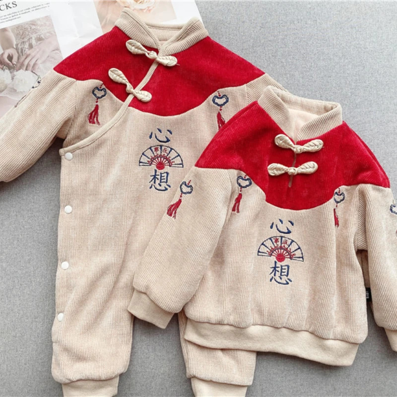 Family Matching Outfits Year 2023 Clothes Mother And Daughter Equal Winter Warm Sweatshirt Parent Child Outfit Chinese Style Dad Son Clothing 231118