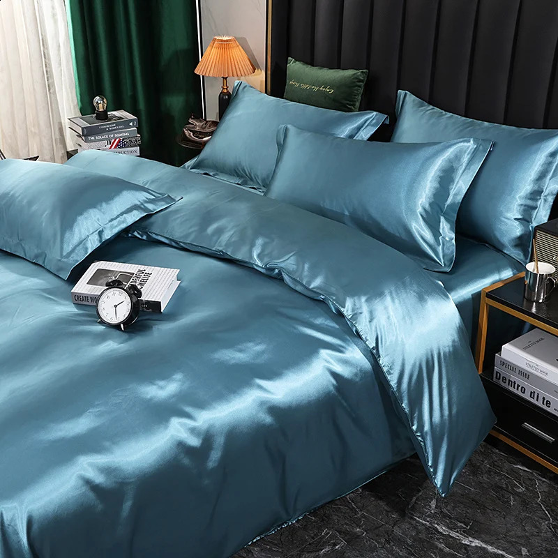 Zestawy pościeli Set z jedwabiu Mulberry z kołdrą z wyposażonym łóżkiem z łóżka poduszka luksusowy satynowy rozkład łóżka stały kolor Król Królowa Twin 231118