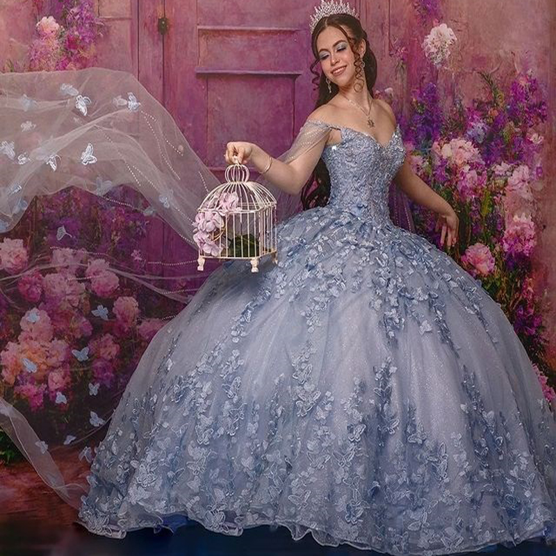 Himmelblaues süßes 16-Quinceanera-Kleid mit Umhang 2024, schulterfrei, Schmetterlingsapplikationen, Schleife, Prinzessin, Partykleid, Vestidos de 15 Jahre
