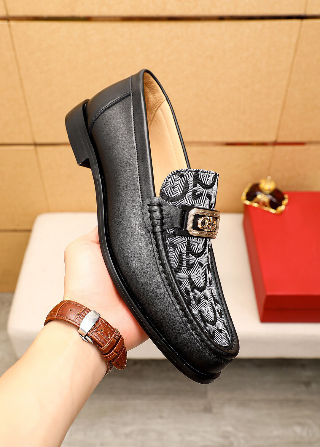 2023 High Quality Mens Formal Dress Shoes Gentlemen Brand Designer Genuine Leather Flats Round Toe Mens Casual Business Oxfords Size 38-45