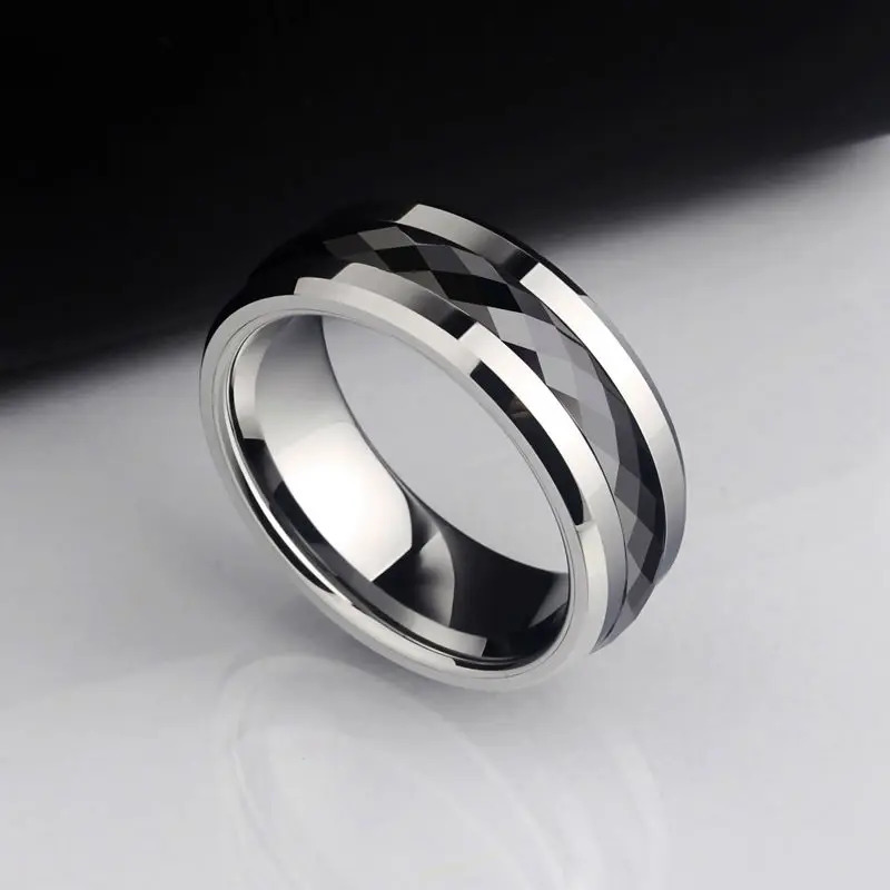 Bagues de mariage pour hommes, incrustation en carbure de tungstène de 8mm de largeur, bague en céramique noire à multiples facettes pour mariage, personnalisée 231118