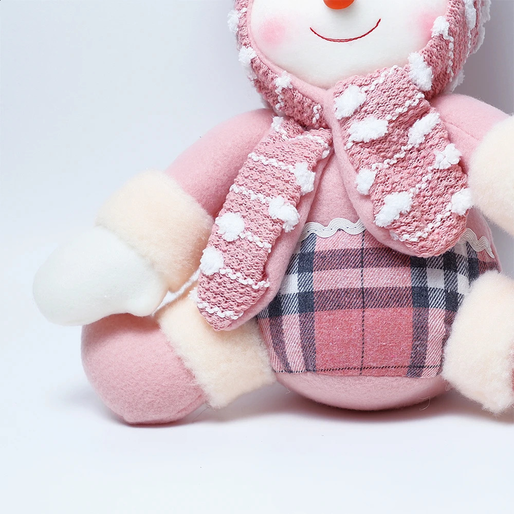 Świąteczne zabawki Święta Pink Snowman Święty Mikołaj Plush SIT Dolls Zabawne bombki ozdoby ozdobne ozdoby rzemieślnicze Dekor pokoju