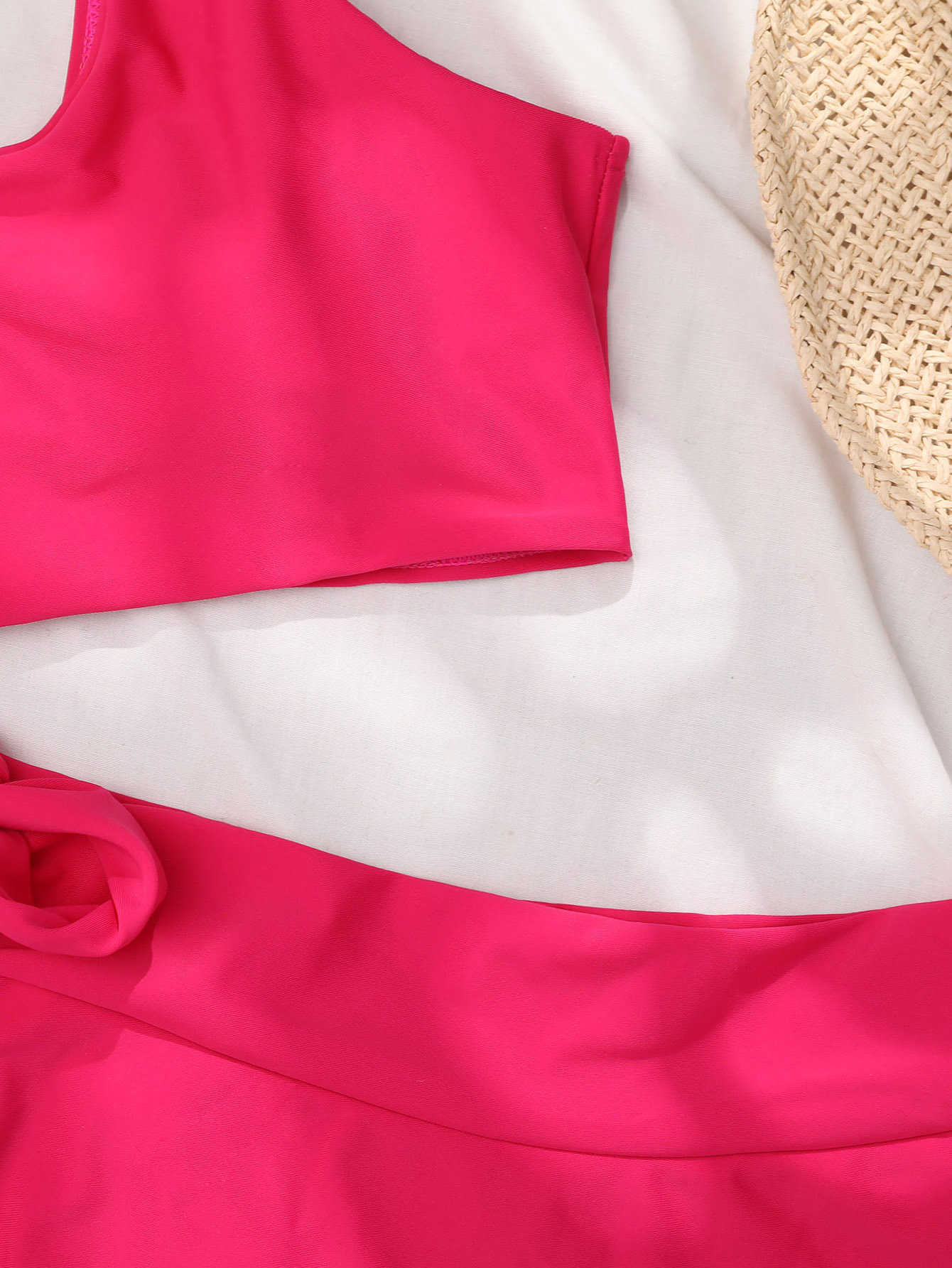 Badebekleidung Damen Badeanzug 2023 Neueste Beliebte Neue Einfarbig U-Ausschnitt Krawatte Taille Hohe Bikini Modische Strand Kleidung Bademode Weiblich AA230419