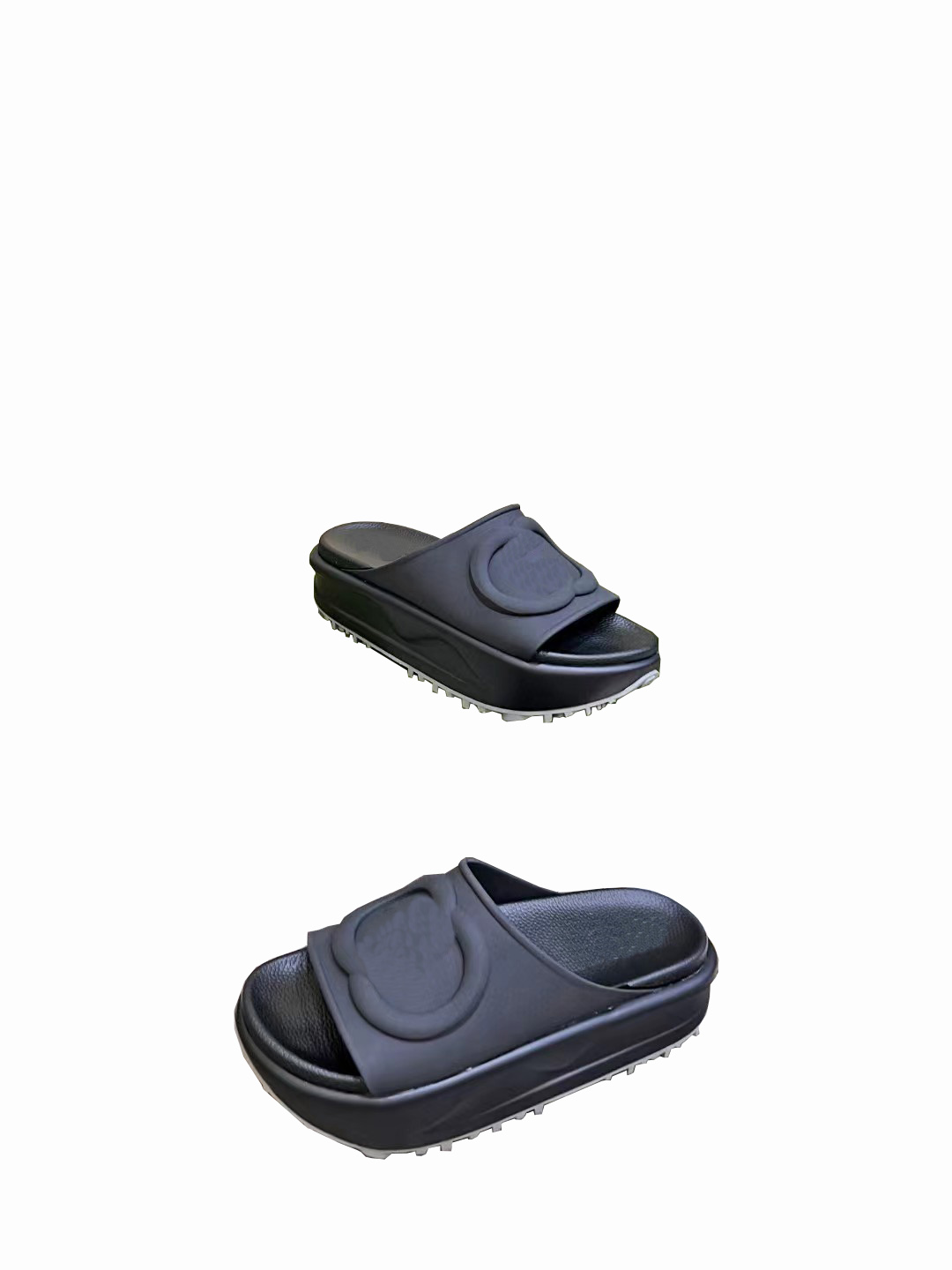 Chaussures de designer originales de haute qualité Chaussures pour femmes Sandales Pantoufles d'été Chaussures à semelles épaisses Sandales en cuir véritable Glisser des pantoufles de plage avec boîte bateau libre