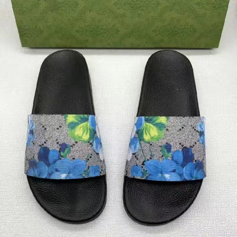 Pantofole da donna di nuova moda Pantofole Sandalo Sliders fondo spesso antiscivolo di alta qualità fondo morbido moda G pantofola da casa da donna indossano infradito da spiaggia