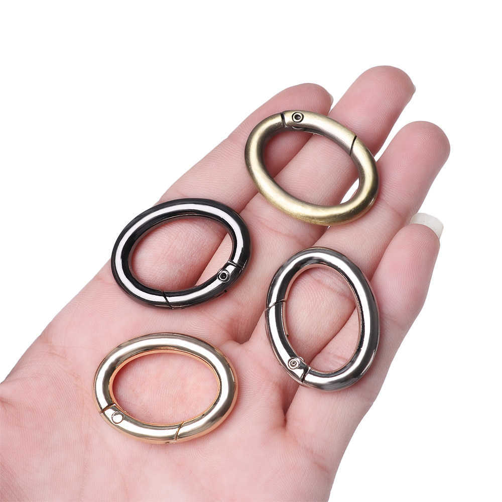 Carabiners New Zinc Alloy Plated Gate Spring Oval Ring Boucles Clips Mousqueton Sacs à main Sacs à main Ovale Push Trigger Mousqueton Mousquetons P230420