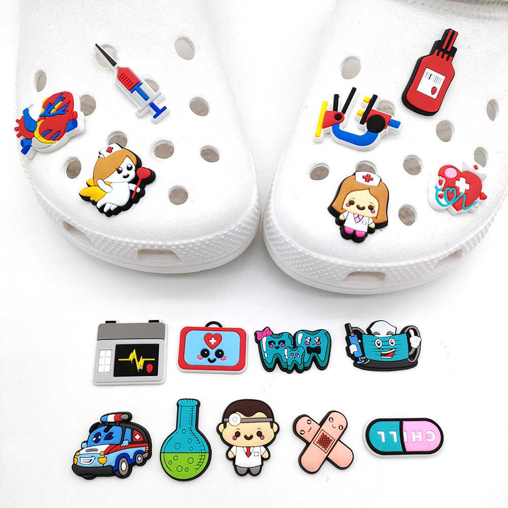 Anime Ferreios de Cuidados Sapato Encantos para Moda Enfermeira Sapato Fivelas de Pvc Para Croc Encantos Jibz Sapato