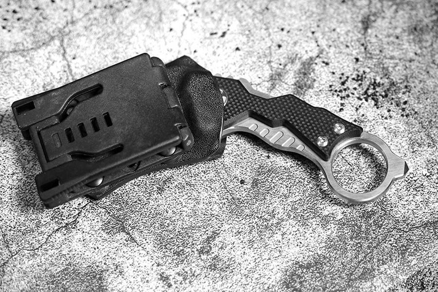 最高品質A1893 Karambit Knife D2サテンブレードフルタンG10ハンドル屋外キャンプハイキングEDCポケットナイフ付きKydex