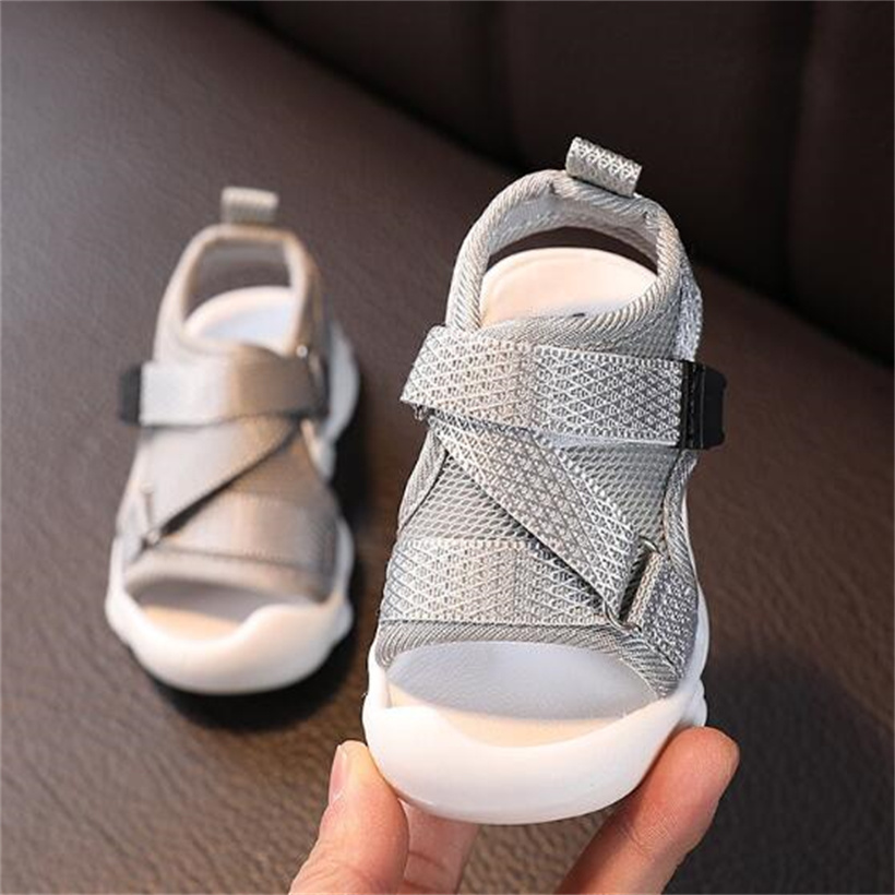 Småbarn baby första vandrare mjuka ensamma sandaler pojkar flickor strand sandal spjälsäng skor barn spädbarn antislip casual skor sneakers