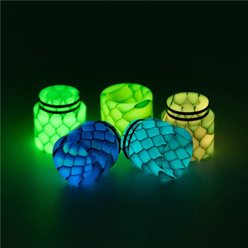 Noctilucent Snakeskin 810 Drip Tips Houder voor rookaccessoires Brede boring Epoxyhars TFV8 TFV12 Mondstuk voor 810 Draad TFV 8 12 Big Baby Smok Sub Ohm Tank Verstuivers