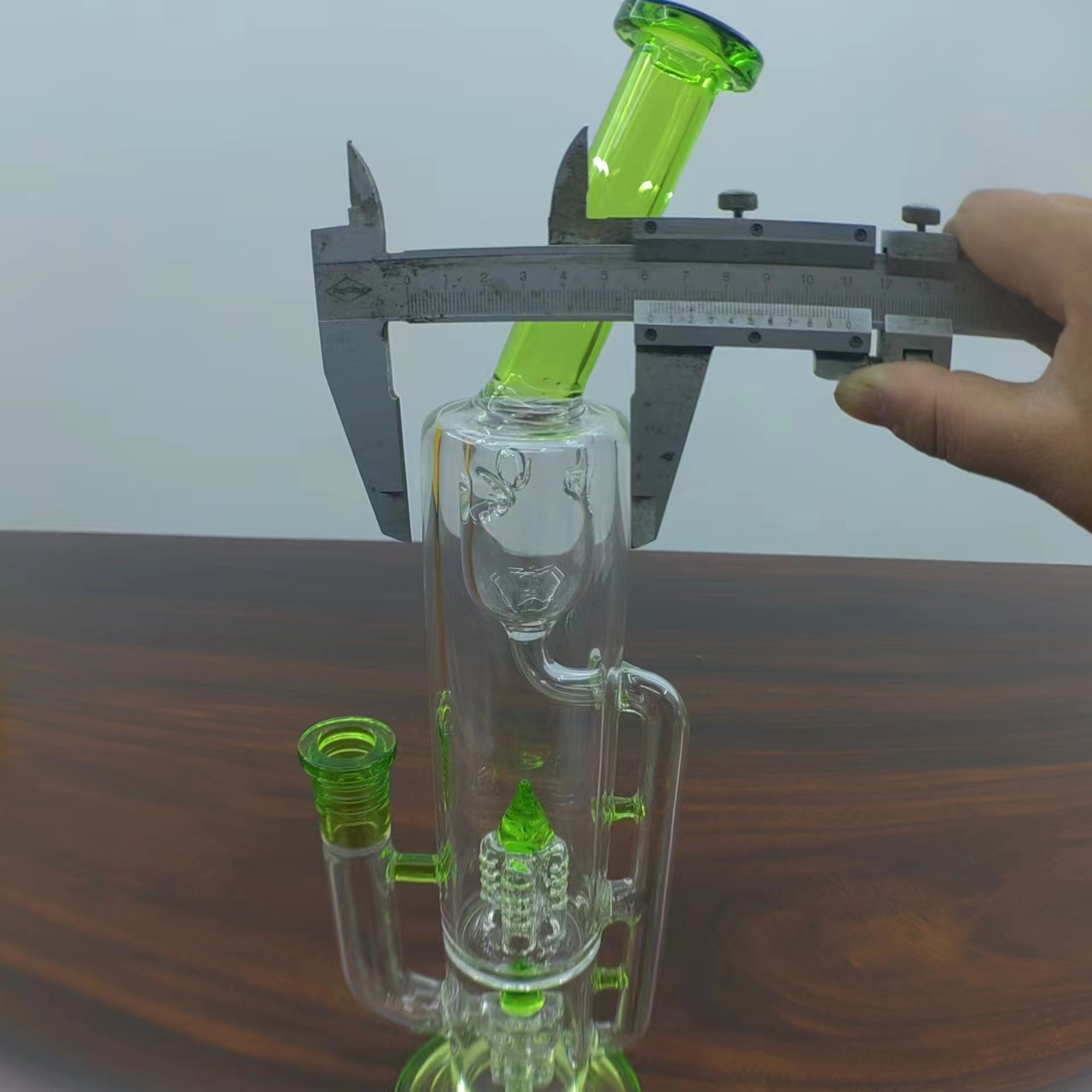 Personnalisation en nid d'abeille bong narguilé pipe bang en verre borosilicaté vortex bang Gravity Hookah Elf Bardab rig attrape-cendres brûleur à mazout conduites d'eau barboteur Bongs