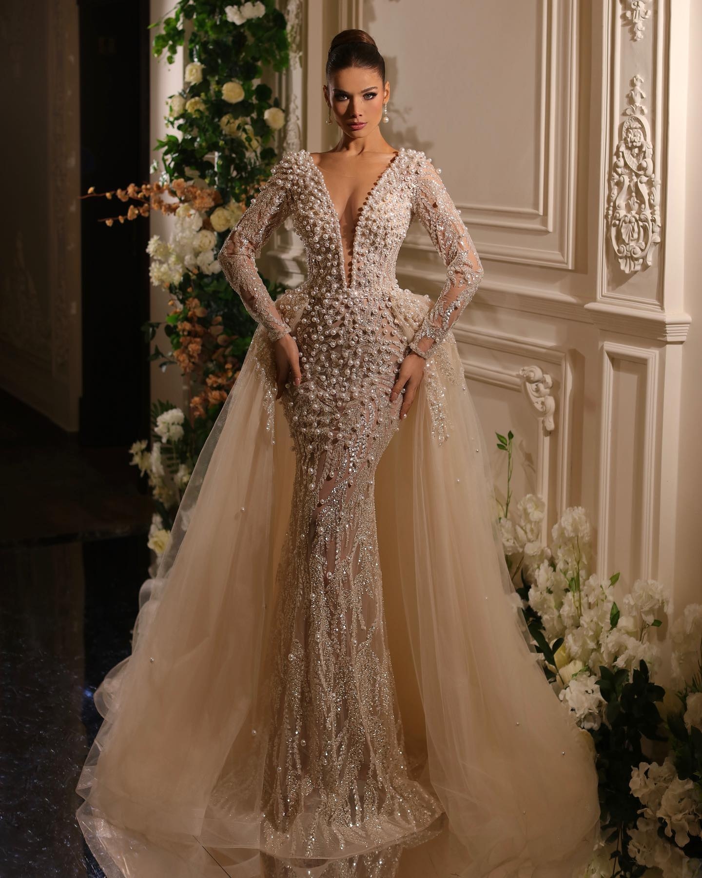 Abito da sposa a sirena con scollo a V profondo sexy Perle a maniche lunghe Perline arabe con paillettes Abiti da sposa a tromba Robe De Soiree