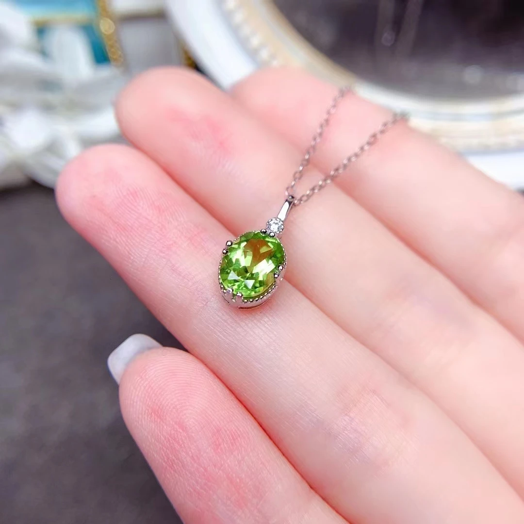 1ct Natural Peridot Pendant for Office Woman 6mmx8mm VVS Grade Peridot Jewelry Small 925 Silver Gemstone Necklace Pendant