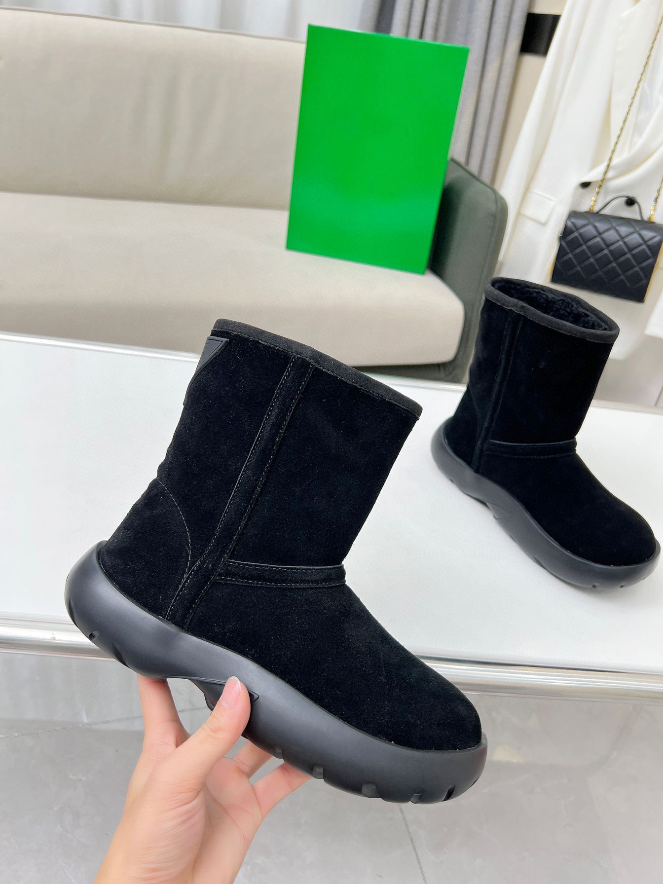winter wool boots Cold resistant snow boot designer shoe classic platform womens shoe High top shoes thick bottom woman plush Warm Shoes Large size 35-41-42 With box
