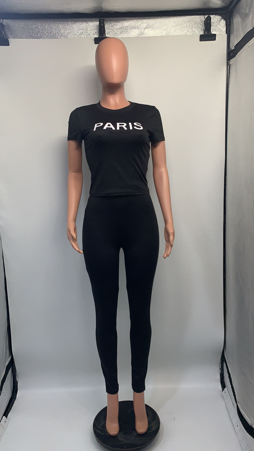 NIEUWE Designer Summer Fashion Slim Fit korte mouwbrief Gedrukte T -stukbroek Tweedelige set voor vrouwen Europeaan en Amerikaan