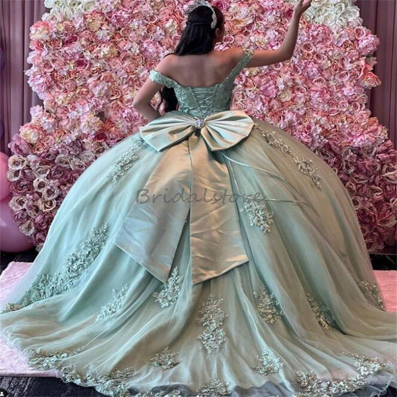 Пятнадцать шалфейных зеленых платьев Quinceanera с открытыми плечами. Пышные платья Vestidos de 15 Anos Quinceanera. Аппликации. Кружевной корсет. Вечеринка по случаю дня рождения. Платье Sweet 16. ogstuff 2024.