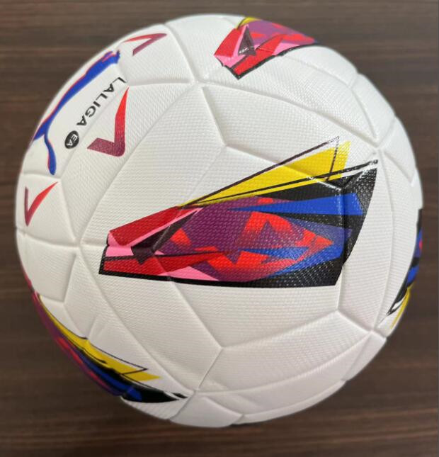 Nuovo La Liga league 2023 2024 Pallone da calcio Taglia 5 di alta qualità bella partita liga premer 23 24 calcio Spedisci le palline senza aria