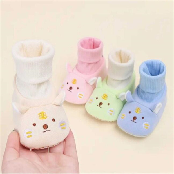 Baby toddler shoes soft-soled shoes for men and women in autumn and winter plus velvet warm cotton shoes