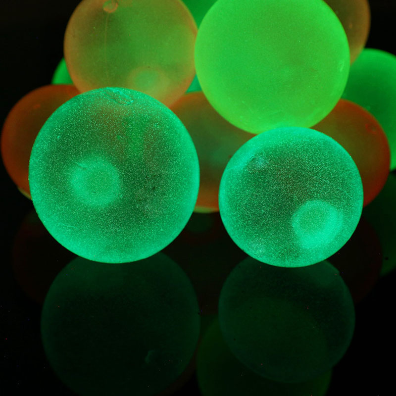 Feestbenodigdheden 4.5 cm lichtgevende ballen hoge bounce gloeiende stress bal plakkerige muur huis feest decoratie kinderen cadeau angst speelgoed gloed in het donker