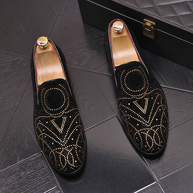 2023 Novo estilo Indian Silk Bordery Men Slops Soxes Vintage Slowers Slip On Party Shoes Men Sapatos Casual Print Leather Flat BMM862