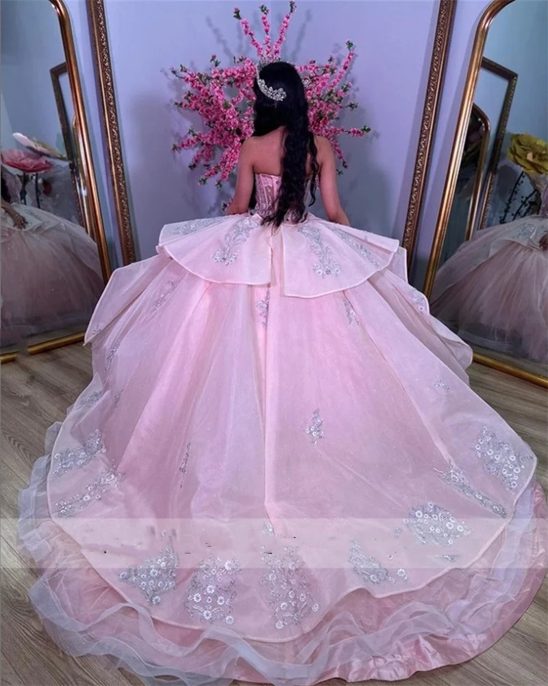 Süßes 16-Rosa-Prinzessin-Quinceanera-Kleid mit Herzausschnitt, Kristallperlen, Spitze, Blumenapplikationen, Ballkleid, mexikanisches Kleid für 15 Jahre