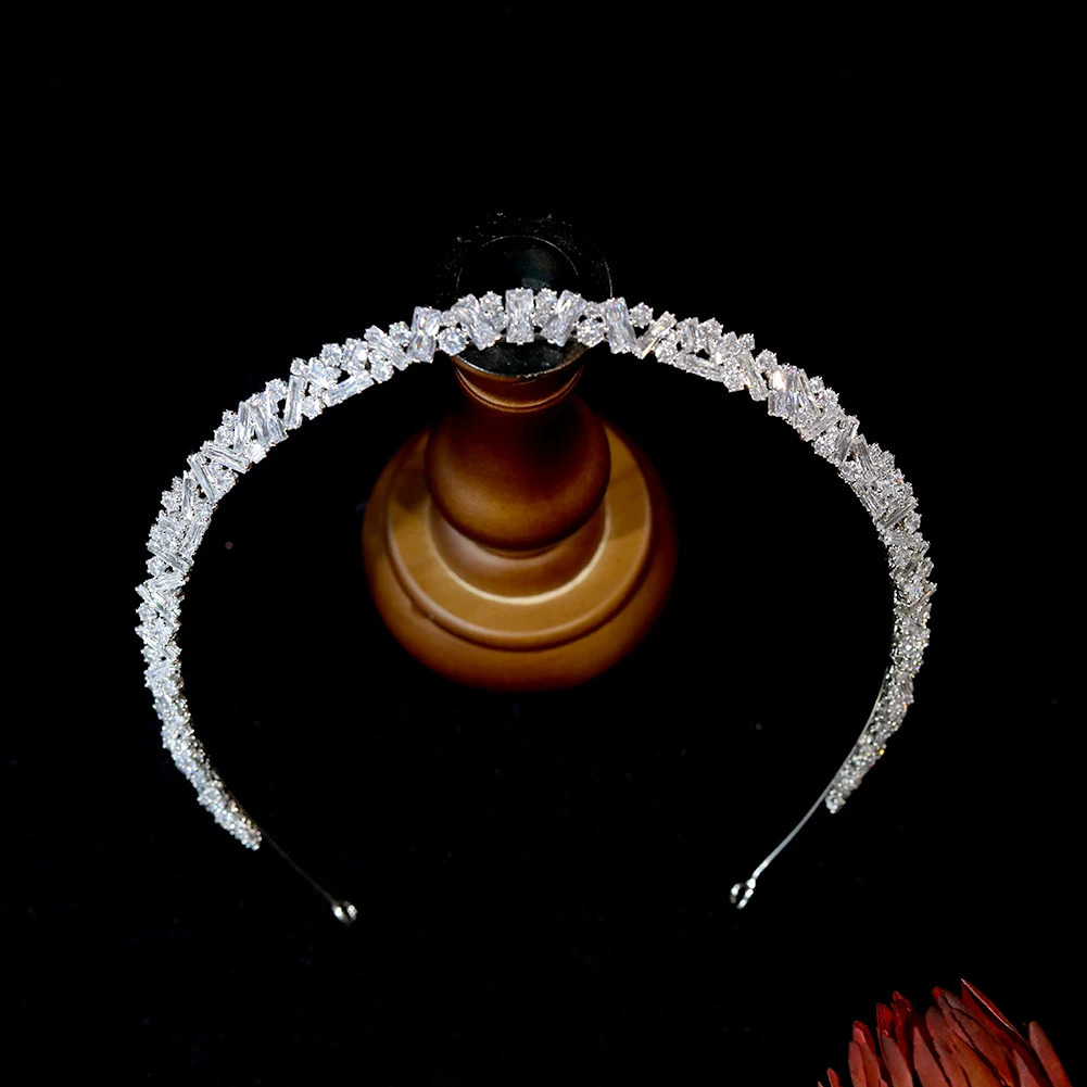 Bijoux de cheveux de mariage ASNORA - Design zircone couronne coiffure de mariée diadèmes femme accessoires de cheveux de mariage élégant bijoux de fête de mariage de mariée 231121