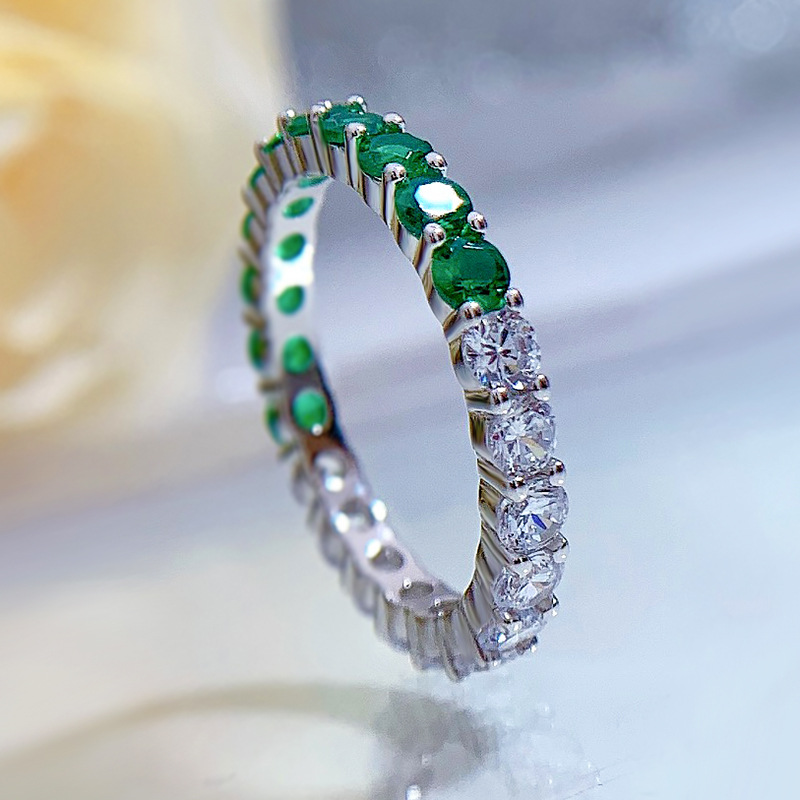 Lovers Eternity Emerald Diamond Ring 100% Real 925 sterling silver Party Wedding band Anneaux pour les femmes Bijoux de fiançailles nuptiales