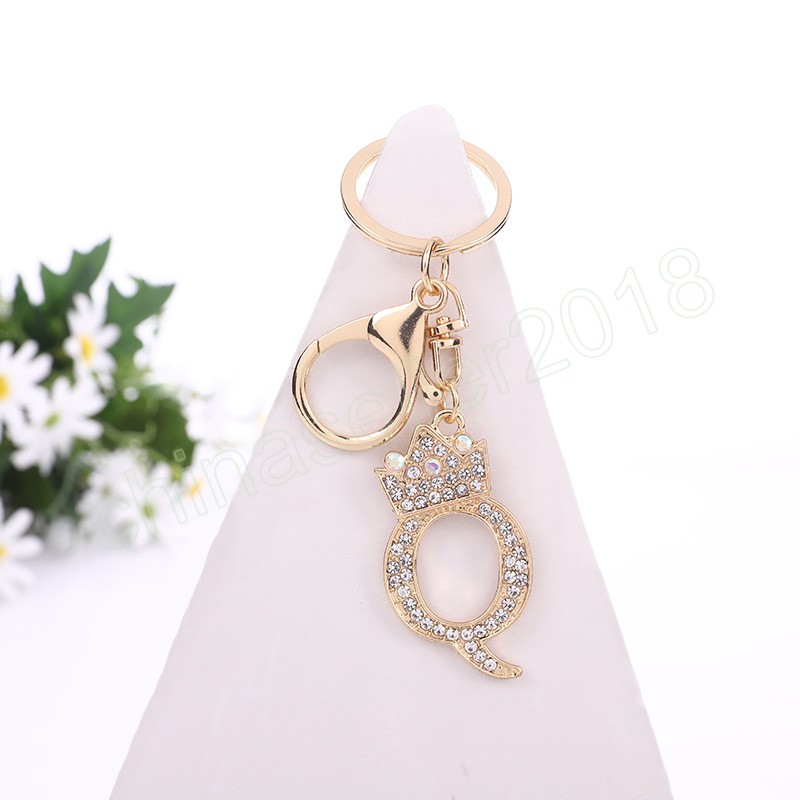 Luxe Rhinestone Crown 26 Letters Car Keychain Accessories Creative A-Z Initialen Gold Keyring Women Bag ornamenten