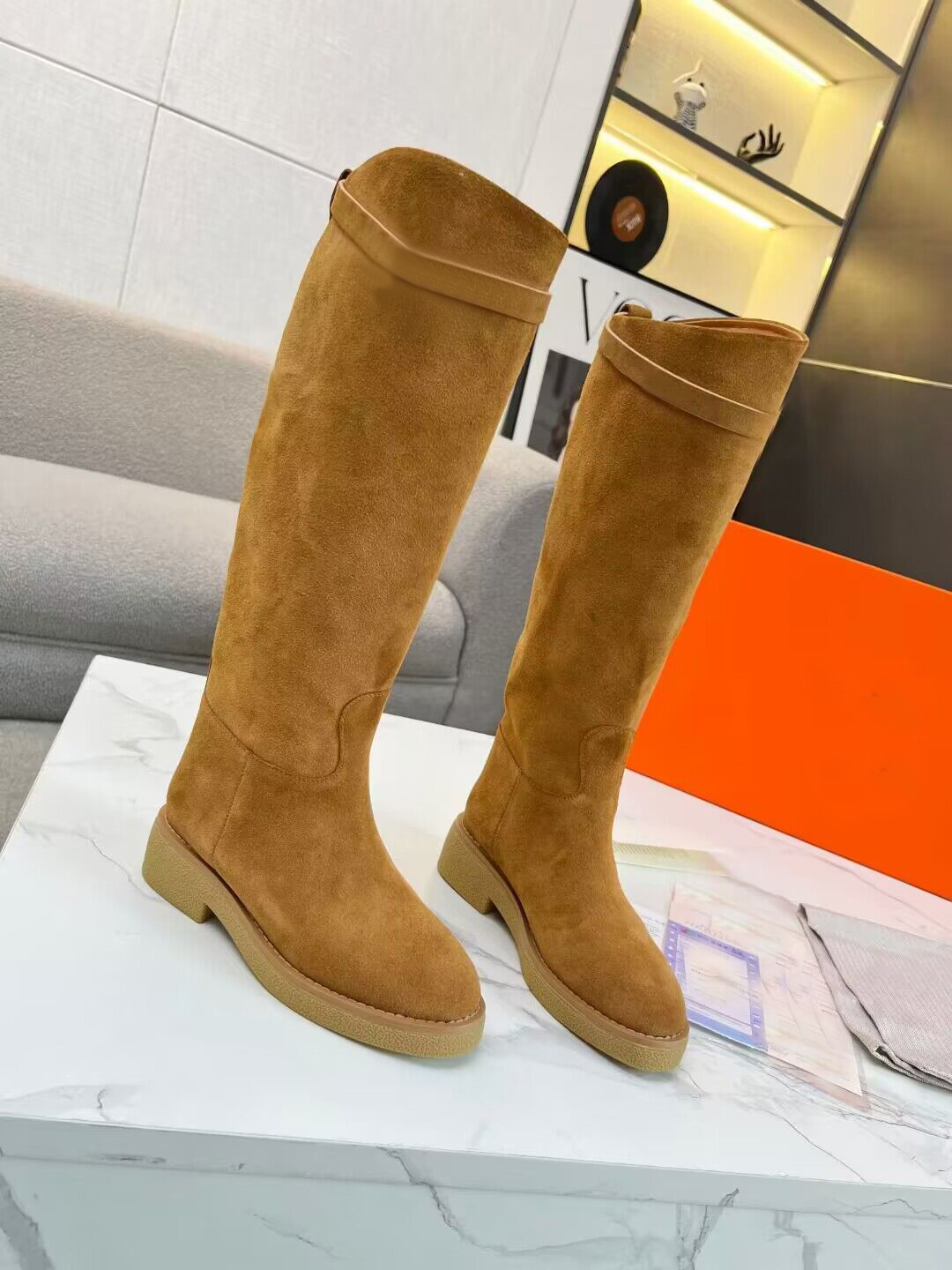 Woman High Boots Designer buty damskie buty płaski dół buty Pasek Kluczowy But jesień Zima Czarna klamra Lmetal But Eather Short Boots Rozmiar 35-41 US4-US10