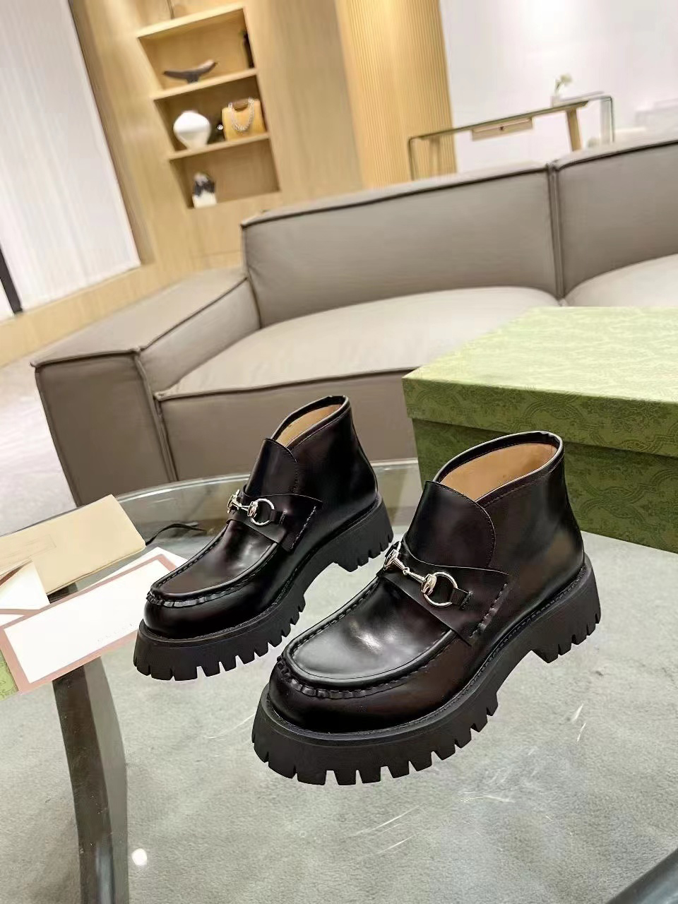 Men Boots Designer Shoe Spring Autumn Womens Boot Top Top Top Top Leather Leather Bottom Trainers Platform Woman Letter Metal Buckers Short Size 35-42-45 with box