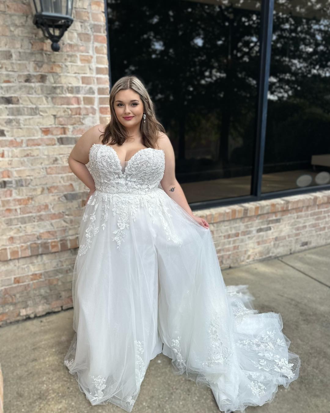 2023 novembre arabo Aso Ebi Plus Size pizzo in rilievo abito da sposa bohemien alta spacco avorio a-line vintage abiti da sposa estivi abiti ZJ311