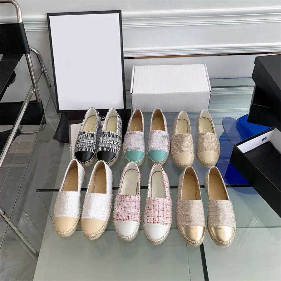 2023 Designers de luxo Sapatos de vestido Mocas de couro feminino Casual Solas clássicas SOLES CONFEITAÇÕES SUPER PRESIMENTOS DE MODA DE MONTAGEM SANDALS Brand Sandals