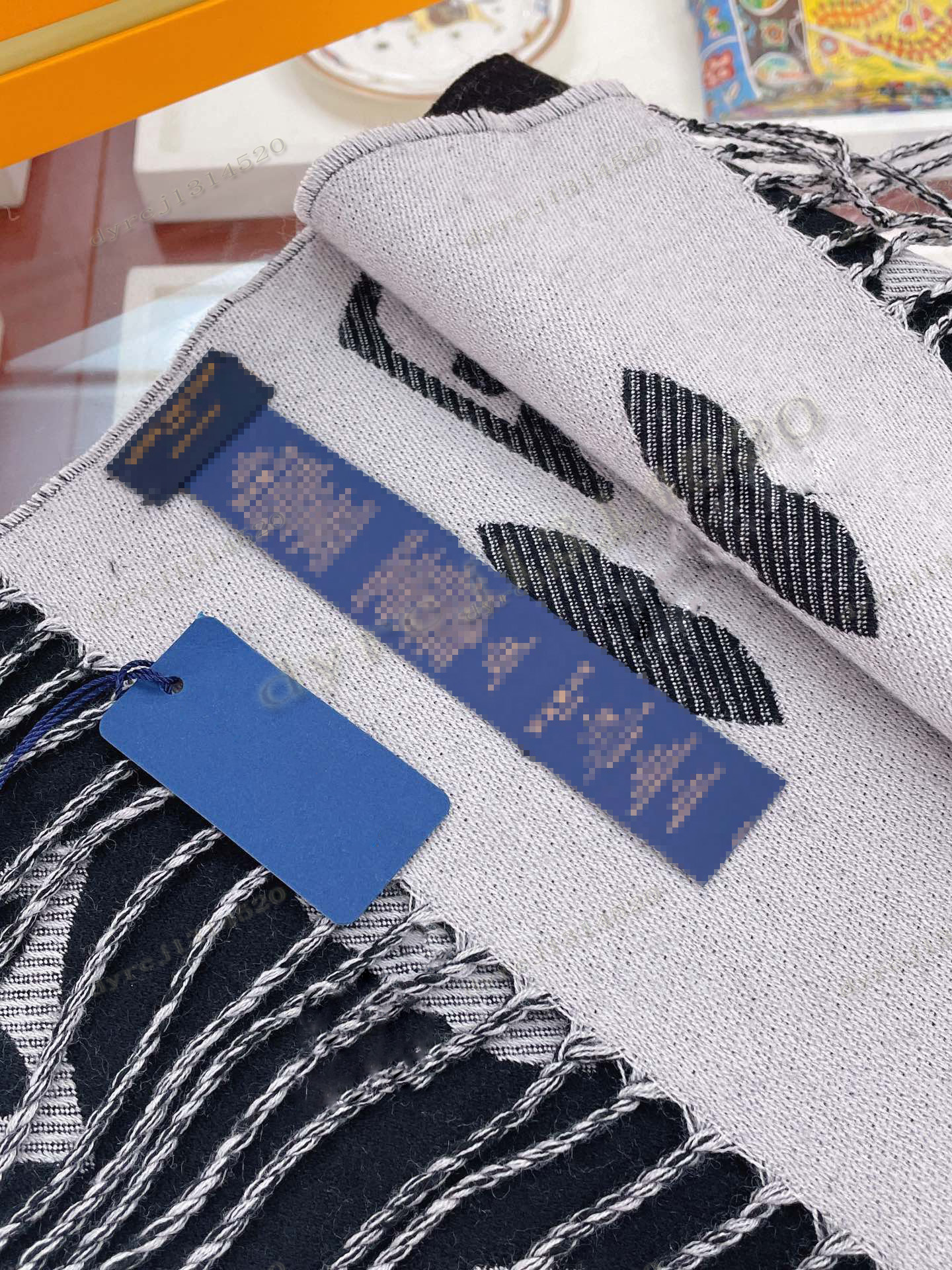 Classic Fashion Designer scarf Ladies 100% double-sided cashmere four-page monogram print pure cashmere Men's double-sided shawl scarf with box original label