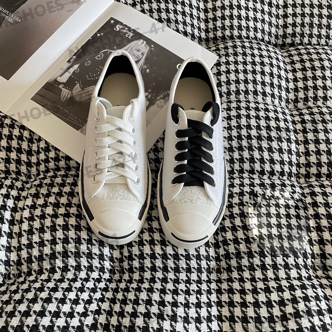 Designerskie trampki Modne wszechstronne buty zwykłe klasyczne buty do biegania potrójne białe czarne patchwork mieszkania na zewnątrz wygodne grube podeszwy
