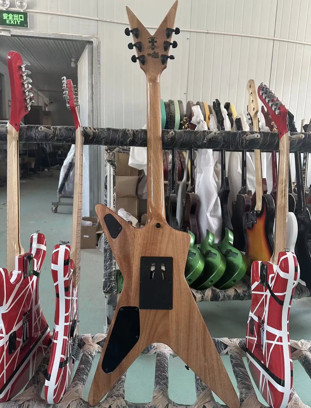 맞춤형 메이플 탑 Dime Bag Dean Dimebag Darrell Electric Guitar Rose Wood Gunderboard, 자연스러운 색상, 재고로 제공됩니다.