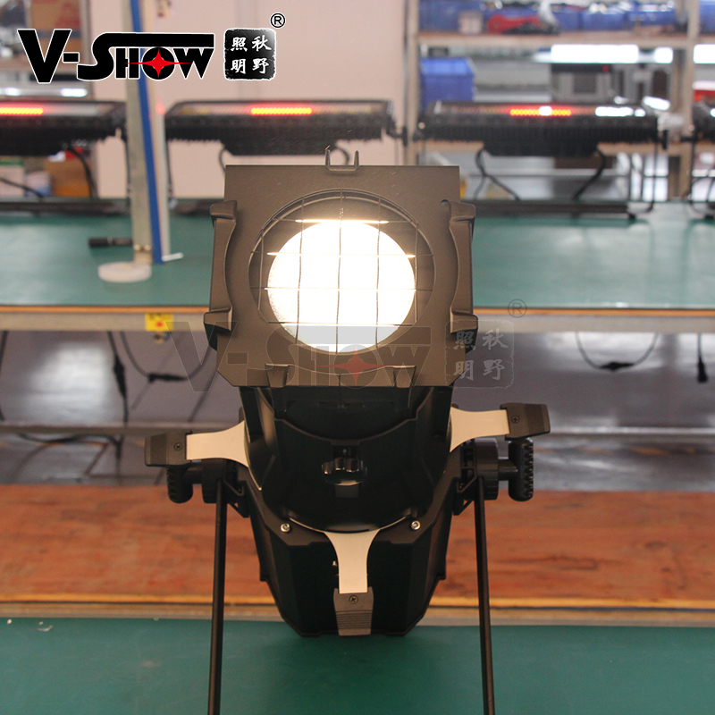 Vshow 200W LED -profiel Spotlight 3000K DMX LED Studio Ellipsoïdale lichten voor Auditorium Theatre Fashion Show