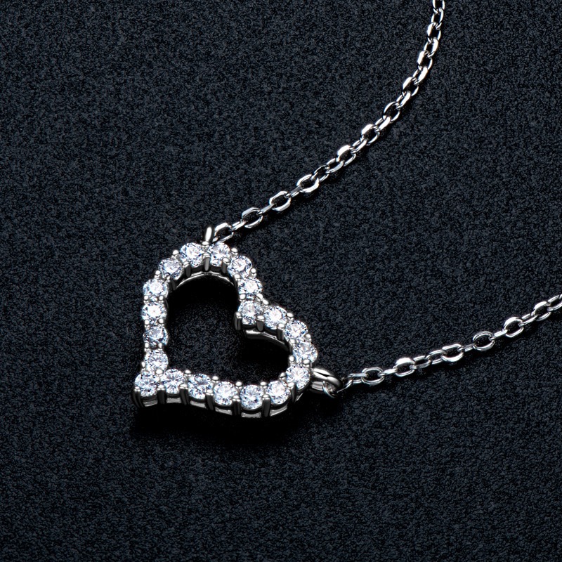 2023 Vente chaude INS S925 STERLING SILPS MISSANITE Diamond Collier Love Clavicule Chaîne Pendre